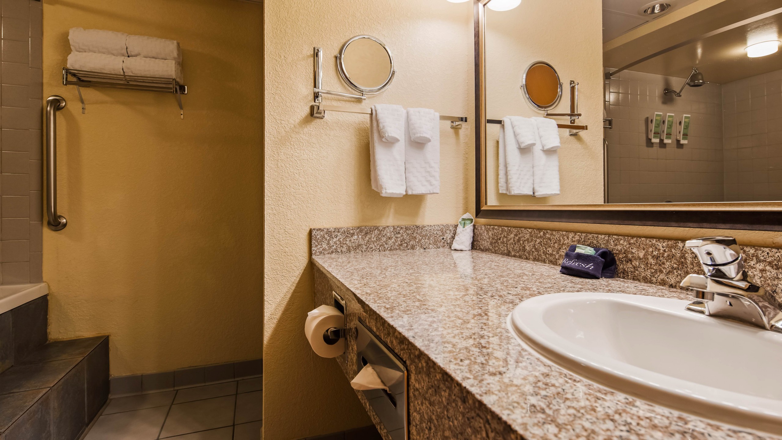 Best Western Center Pointe Inn