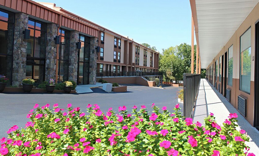 Best Western Center Pointe Inn