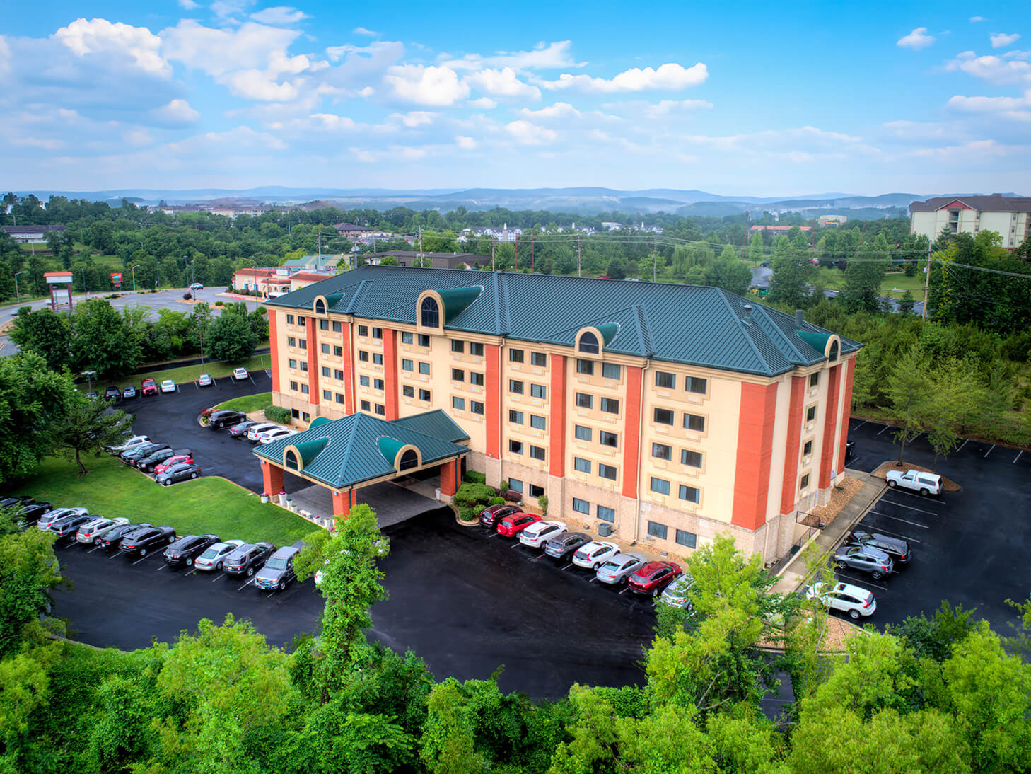Holiday Inn Express Green Mtn. Drive