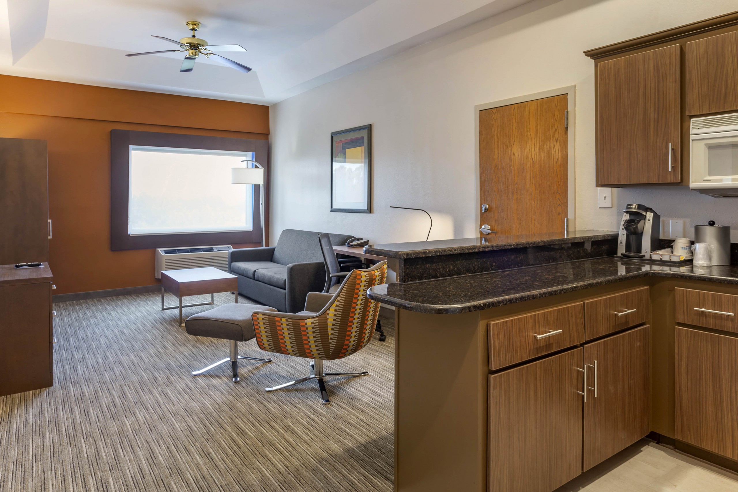 Holiday Inn Express Green Mtn. Drive